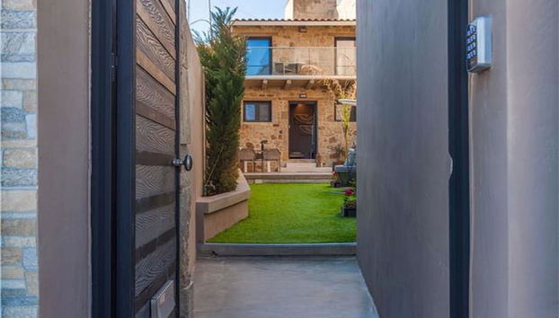 Comfy Townhouse Heraklion - Foto 2, Entrada interior