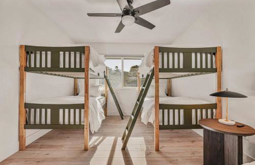 5BR Fun Haven Pool Mini Golf Movie Game room - Foto 49