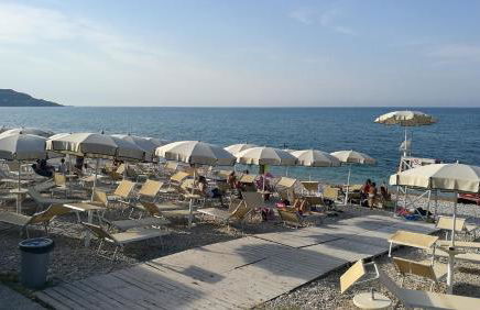 APPARTAMENTO ISIDE fronte spiaggia - Foto 23