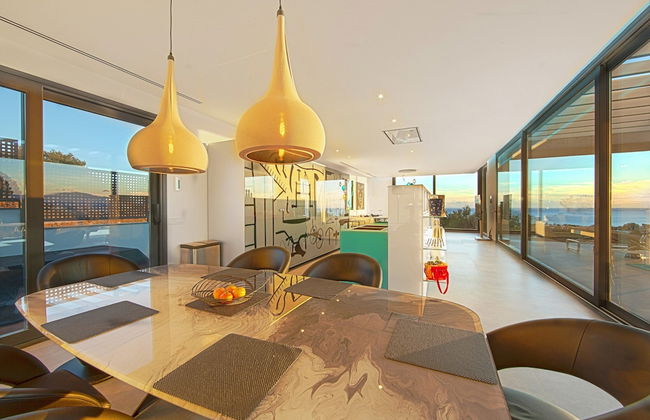 Villa in Marbella With Private Heated Pool - Photo 29