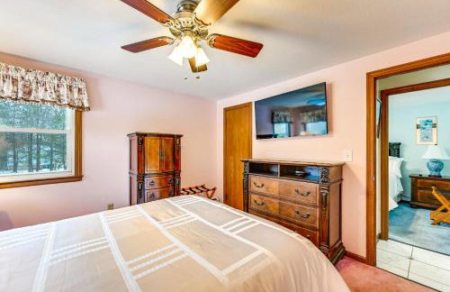 Spacious Yard with Gazebo Charming Windsor Retreat - Foto 12