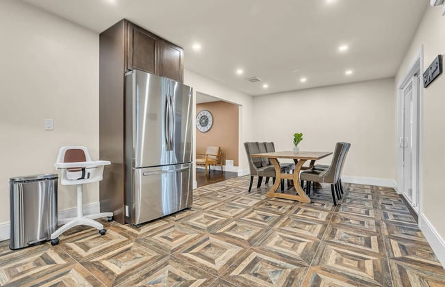 Fall Getaway With Hot Tub Fire Pit and Games - Photo 12