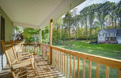 Candler Home with Large Deck Hike, Bike and Unwind! - Foto 27