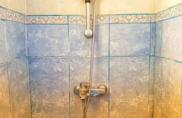 The perfect place to relax Bedroom with hot tub, beautiful tropical garden area. Bbq and big open spaces through all the house.It is located in a quiet place, but still 5 min away from the touristic Puerto Rico and walking distance from the beach - Foto 22