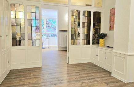 122qm-Apartment - 4 Zimmer I Zentral I Küche I Balkon I Parken I WLAN - Foto 17