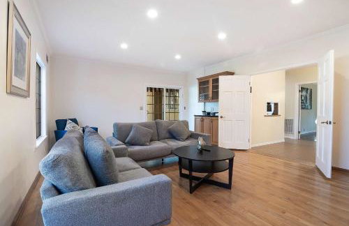 Spacious 4BR Spanish Villa In Hancock Park - Foto 7