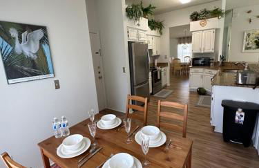 Private pool with a beautiful view overlooking the lake! Near Disney - Universal - Foto 34