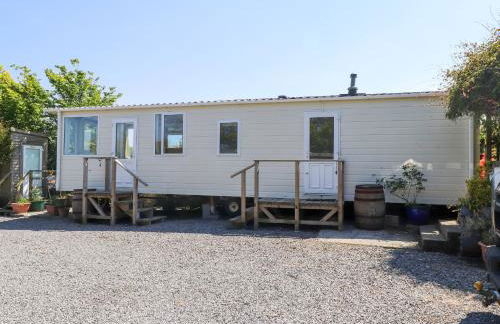 The Lodge - Photo 18