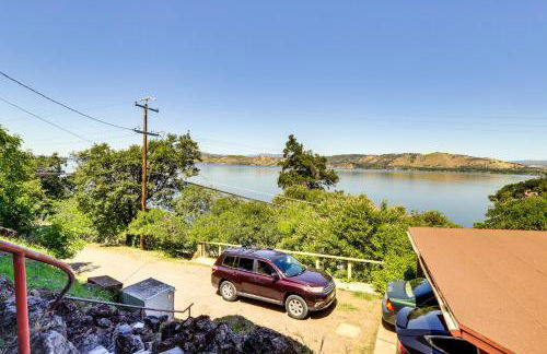 Private Hot Tub with Water Views Lower Lake Getaway - Foto 27