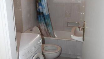 ΥΠΕΡΟΧΟ ΣΠΙΤΙ ΜΕ ΘΕΑ ΣΤΟ ΝΕΟ ΔΕΡΜΑΤΙ Karpenisi - Foto 3, towels, Shower