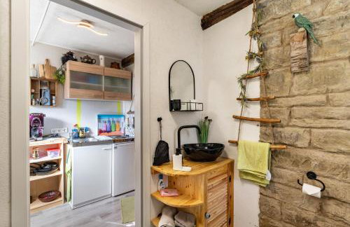 Hobbit Lounge - Photo 35