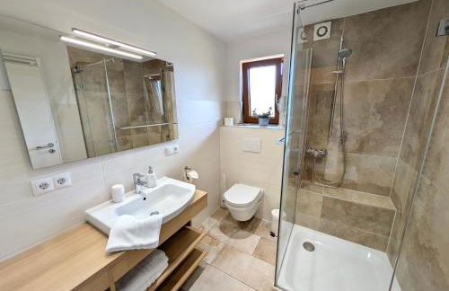 Gästehaus Philipp im Herzen des Fichtelgebirges - 5 Ferienwohnungen, großes Grundstück, Wald und Wiese, Wohnung mit privater Sauna, kostenfreie Parkplätze, WLAN - Foto 60