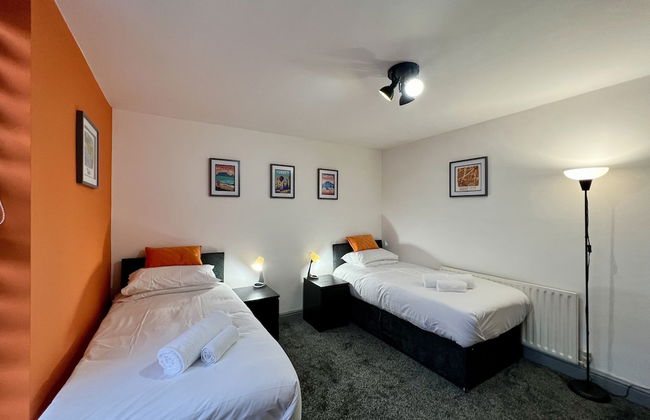 St Michael House - Photo 9