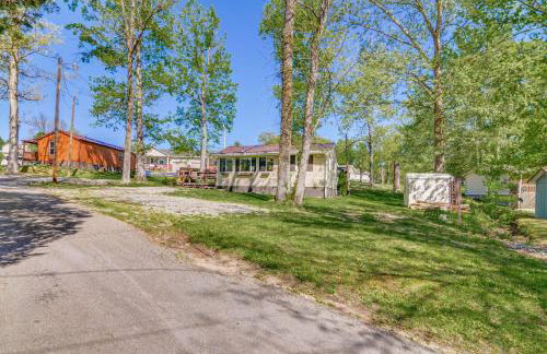 Wooded Cottage with Fire Pit and Boat Parking - Foto 23