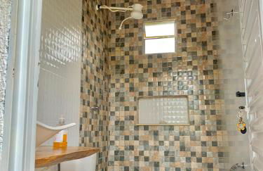 Chalé com Jacuzzi Vista do Lago - Foto 18