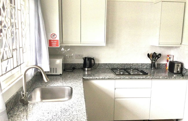 Serenity 2-bed Apartment in Port Antonio, Portland - Photo 5