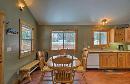 Hungry Horse Cabin Deck, Fire Pit, Near Glacier! - Foto 7