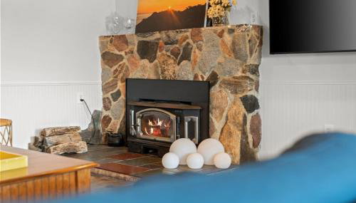 Cozy Pet-Friendly Condo l Pool l Dock l Walk to Parks - Foto 3