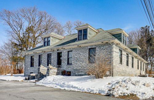 Fun and Unique Home with Vintage Game Room in Annville - Foto 30
