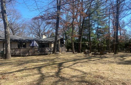 Ranch Style w firepit and big backyard TV Room - Foto 33