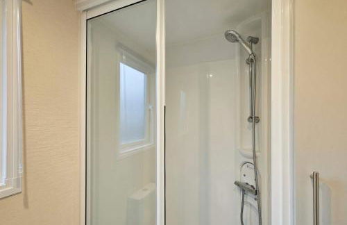 Woodpark Lodge with Hot Tub - Foto 15