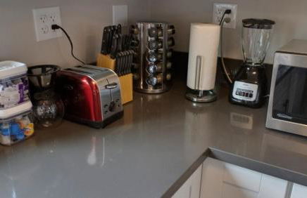 Private Home - Playground, Jumping Mat, BBQ, Darts, Firepit, Gazebo, 4 Smart TVs, White Cotton Bedding, - The Redwood Cul-De Sac Beach Retreat - Foto 10