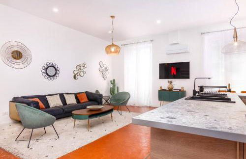 Luxury 3 Bd Aptment with Sea view - Photo 22