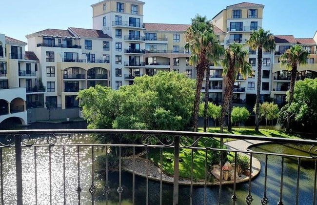 The Island Club by Smart City Stays - Photo 37