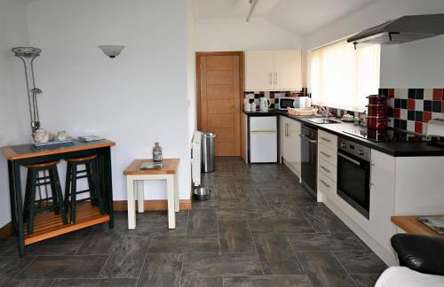 Orchard Farm Cottage - Photo 6