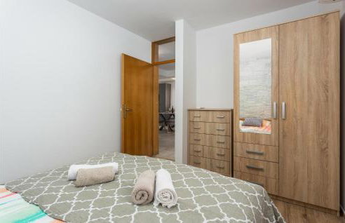 Stunning Home In Muraj With Kitchen - Photo 28