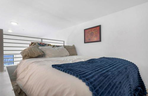 Austin Stylish Studio - Foto 65