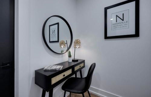 Skyline Luxury - Rooftop Deck- King Suites-Garage - Foto 29