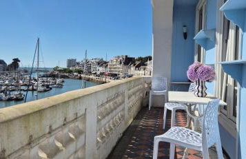 Appt. T3 type Haussmannien vue mer sur port - Photo 2
