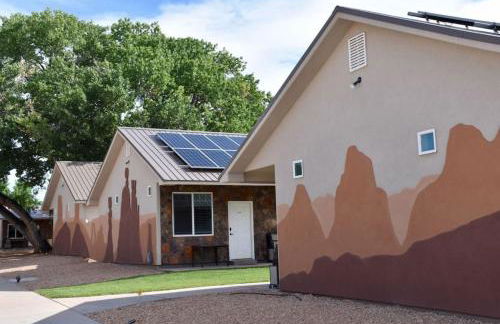 Bunkhouse 6A With Fridge and Microwave - Foto 10