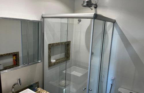 Prainha com roupa de cama e banho - Foto 39