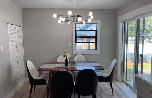 Large Five Bedroom house with outdoor patio with Jacuzzi and television! - Foto 68