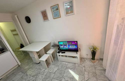 Charmant studio à 2 pas de la mer et du train - Foto 4