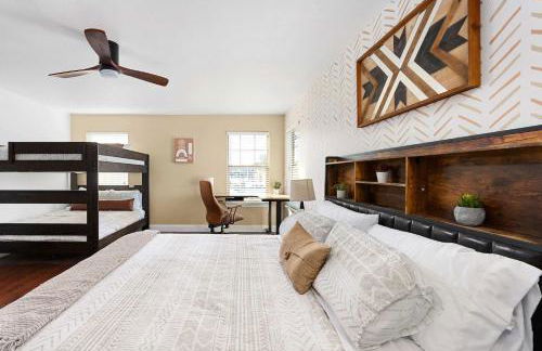 Grand 6BR 3BA Pool Escape Round Rock - Foto 19