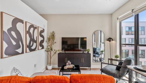 OTR King Bed Free On Site Parking Gym Pool Club Room - Foto 4