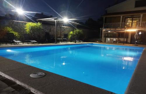 LE LLAR casa con 2 PISCINAS 1 CLIMATIZADA INTERIOR muy cerca de Santiago de Compostela - Foto 40