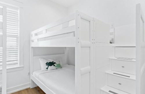 Beach House with Private Pool - Elevated Escape by Panhandle Getaways - Foto 104