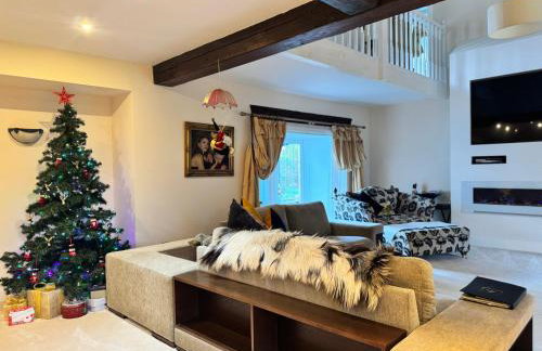 WestLaigh Lrg Luxury Country Farm House 20 min from the city - Foto 8