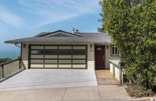 Ocean View Retreat Mins to Beaches & Trails - Photo 16