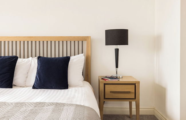 Staines City Centre by Charles Hope - Photo 3