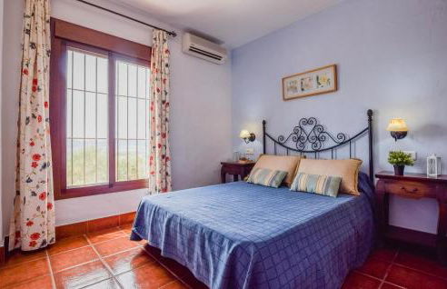 Awesome Home In Estepa With Kitchenette - Photo 25