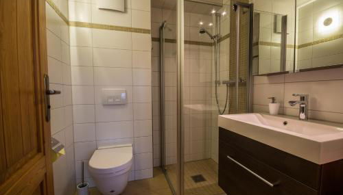 Ferienwohnung in der Kraxlhütte Waltersdorf - Foto 5, Shower