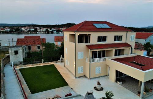 Pekasovi Seaview Apartament on a beautiful island Krapanj - Foto 1