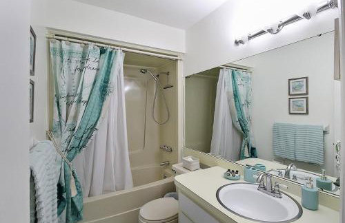 2 BR second story condo close to beaches - Foto 24