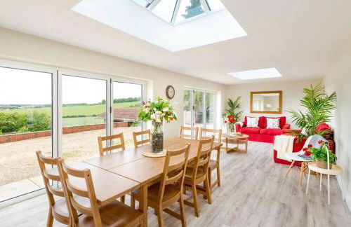 Croft House Sleeps 8 ꕤ Country Views nr Salisbury - Foto 1