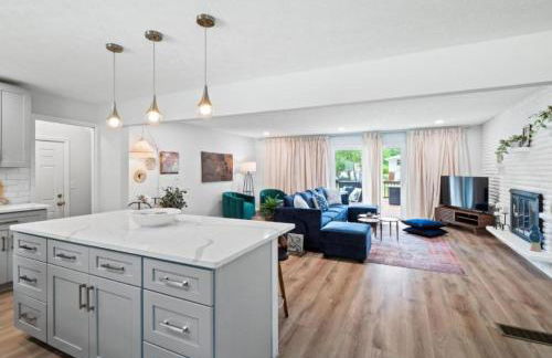 Spacious and Luxury Designed Ranch with Game Room - Foto 20